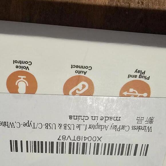 Wireless carplay Adapter for iPhone 2025 - Picture 2 of 2